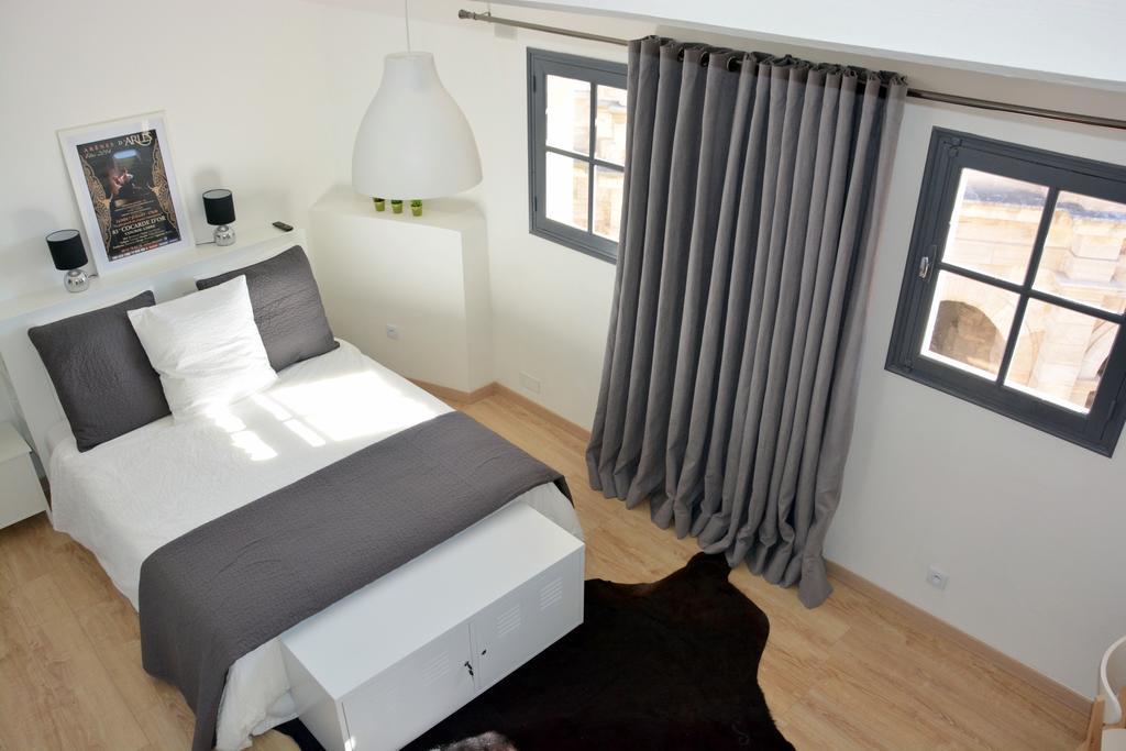 Arles Hideaway - Le Duplex Des Arenes Apartment Room photo
